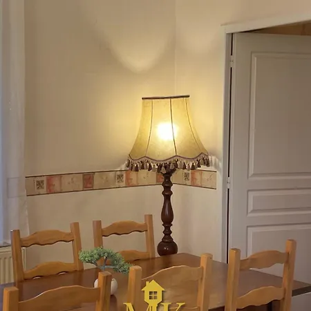 T2 Paisible Centre Commercy, Charme De L'ancien Appartement Commercy