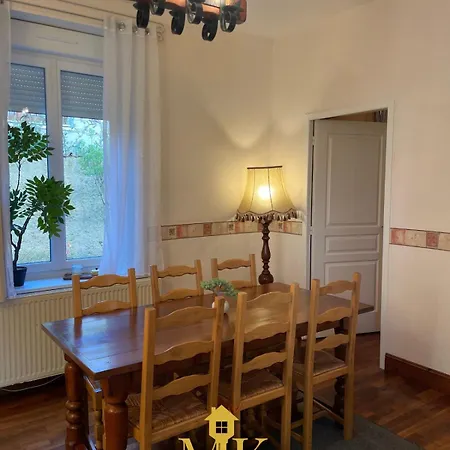 T2 Paisible Centre Commercy, Charme De L'ancien Appartement