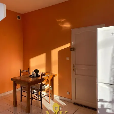 T2 Authentique & Calme Au Coeur De Commercy