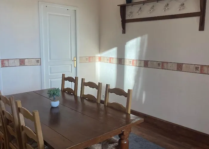 T2 Paisible Centre Commercy, Charme De L'ancien