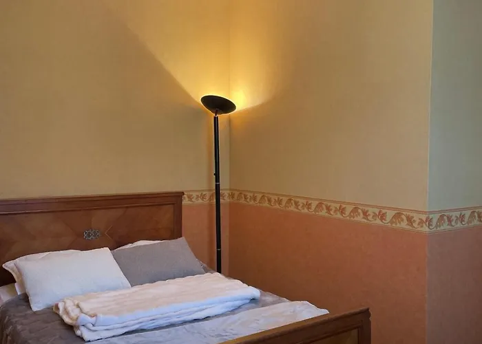 T2 Paisible Centre Commercy, Charme De L'ancien Apartmán