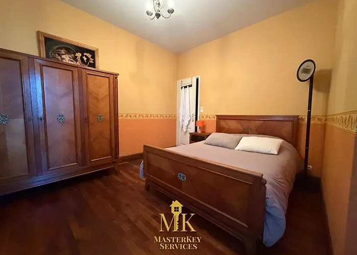 Apartmán T2 Paisible Centre Commercy, Charme De L'ancien *