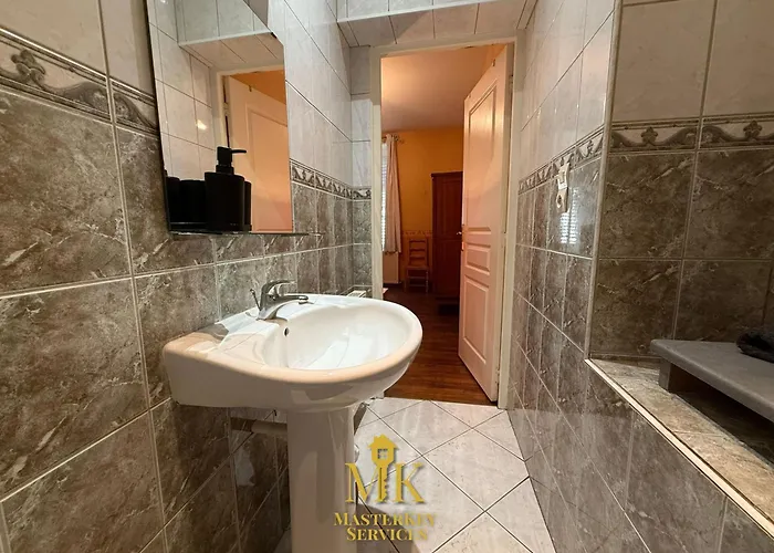 Apartmán T2 Paisible Centre Commercy, Charme De L'ancien Commercy